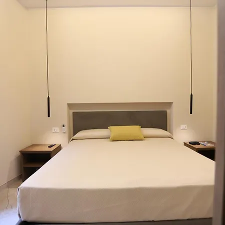 Palazzo Campisi 4* טרופאה