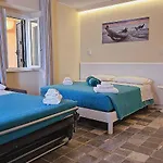 Konukevi Palazzo Campisi 4*