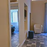 Konukevi Palazzo Campisi 4*