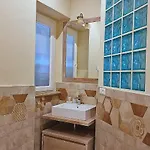 Konukevi Palazzo Campisi 4*