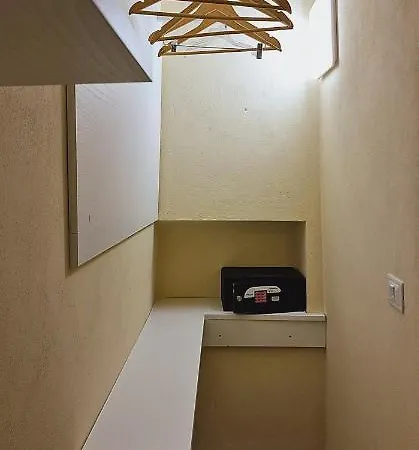 Palazzo Campisi 3* 트로페아